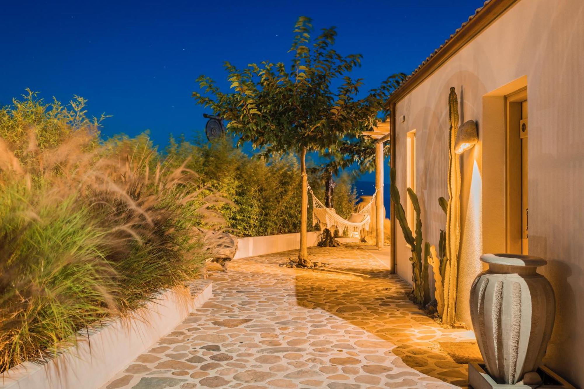Spathes Suites Kefalonia - Luxury Suites Ratzaklíon エクステリア 写真